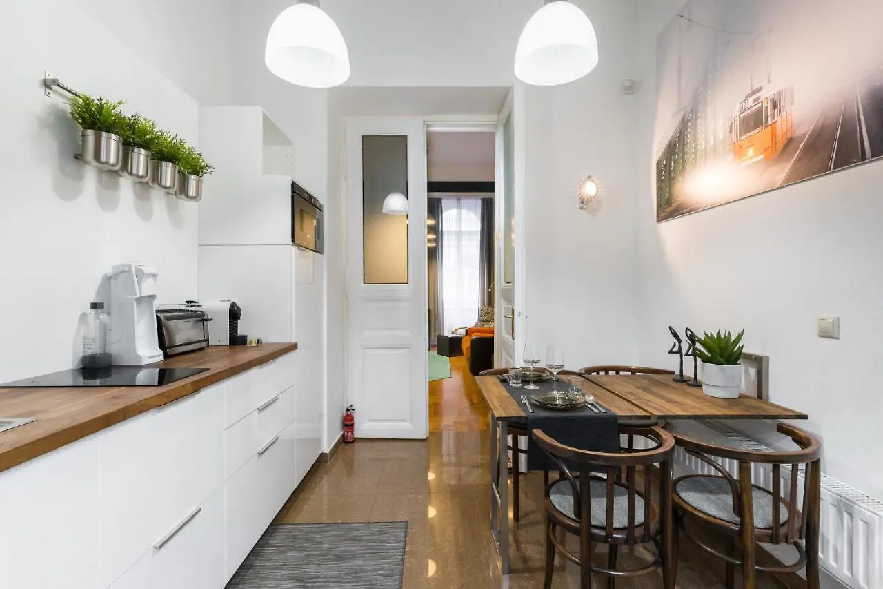 Z Loft Central Apartment Budapest