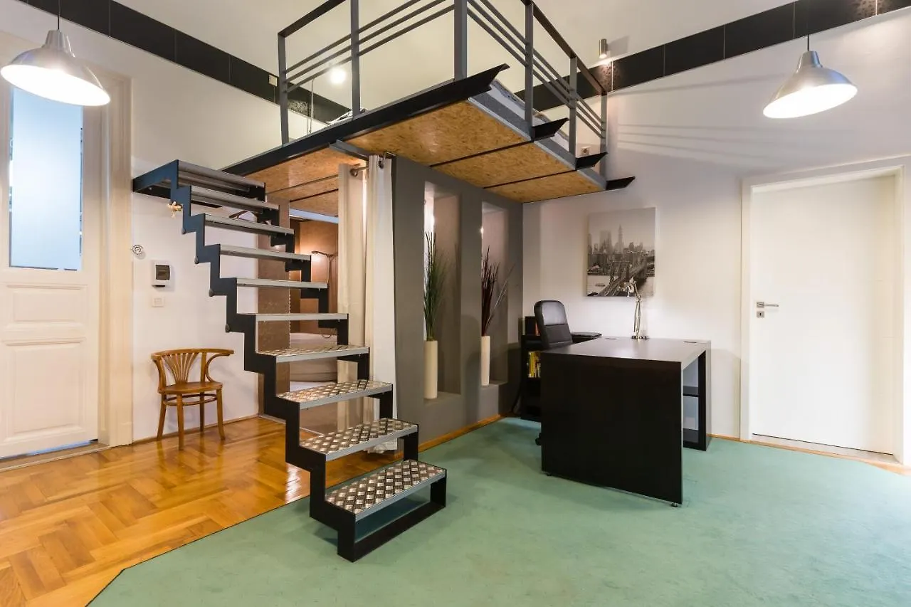 Z Loft Central Apartment Budapest